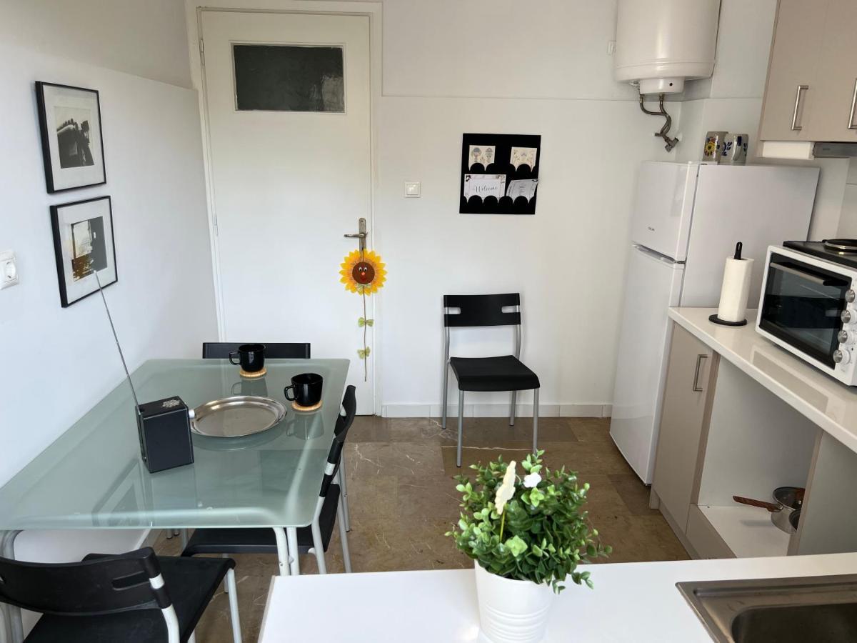 Agios Eleftherios Metro St. 2 Bedrms 4 Pers. Flat أثينا المظهر الخارجي الصورة